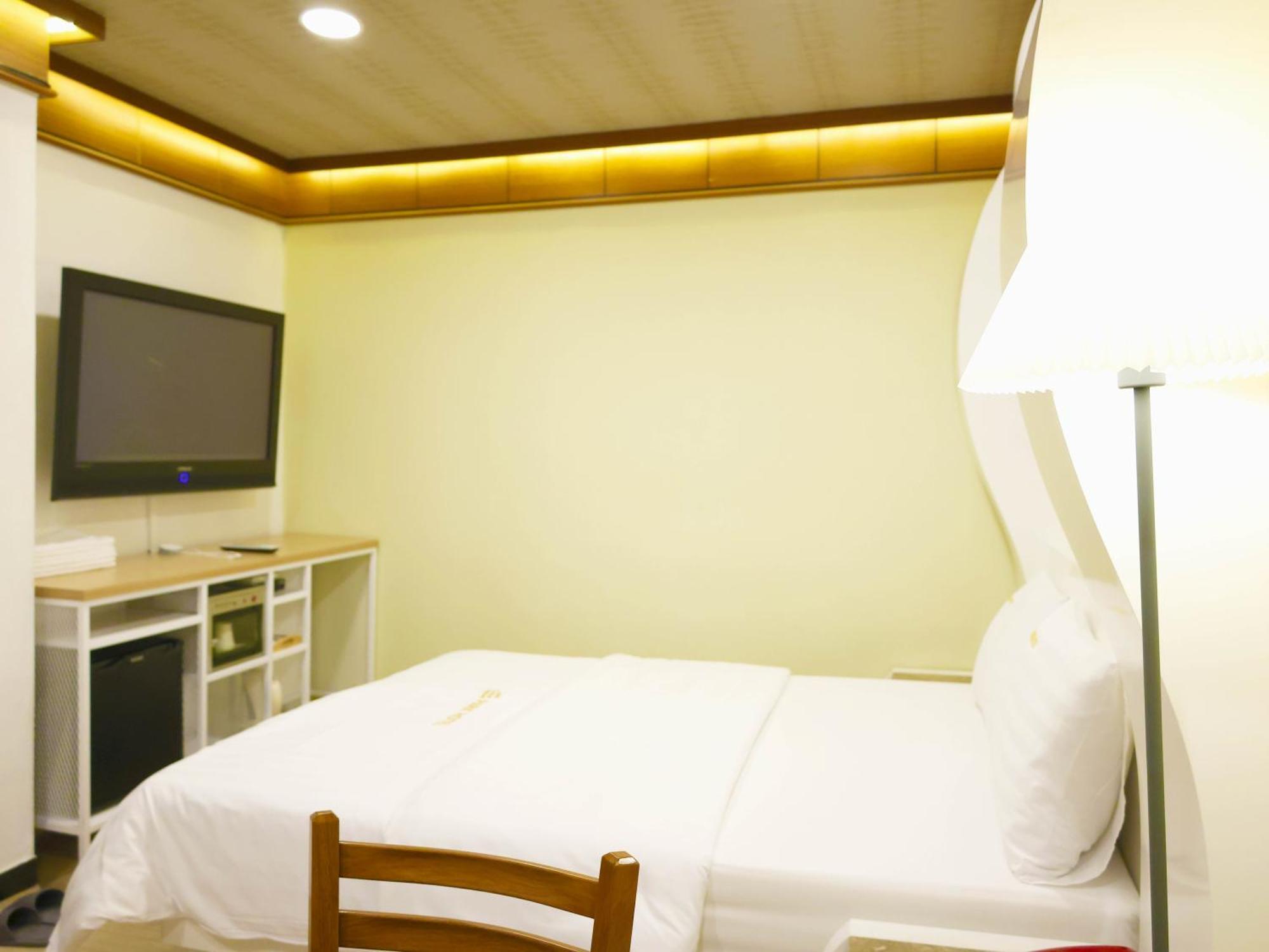 Goodstay Andong Park Hotel Bagian luar foto