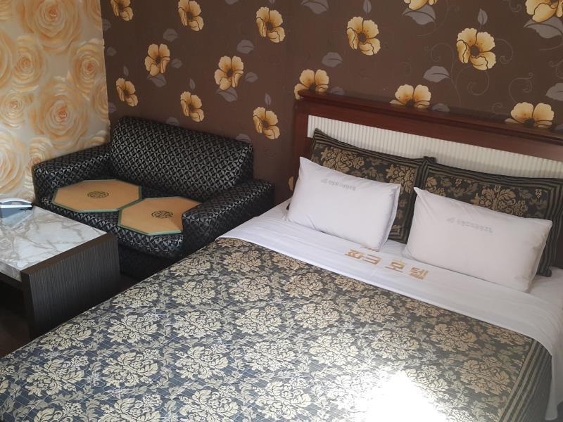 Goodstay Andong Park Hotel Bagian luar foto