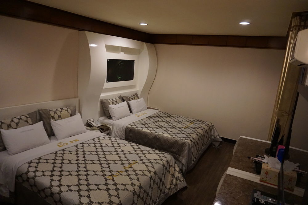 Goodstay Andong Park Hotel Bagian luar foto
