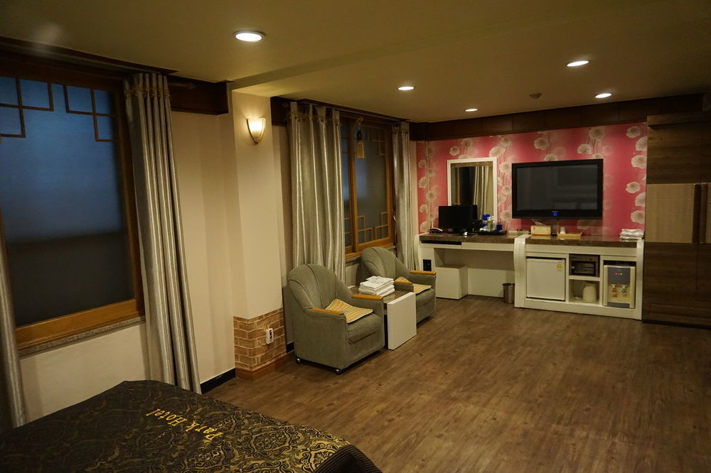 Goodstay Andong Park Hotel Bagian luar foto